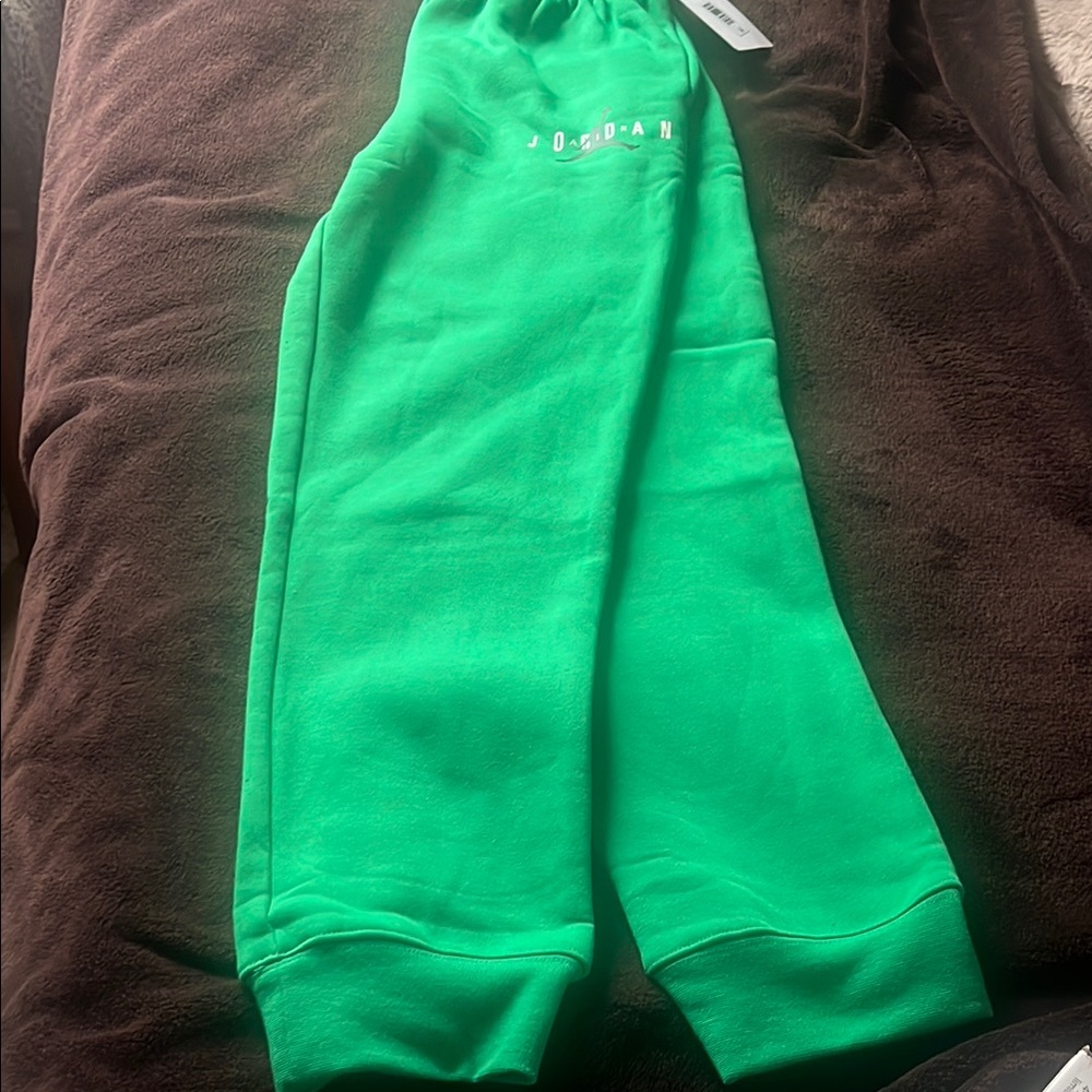New with tags, Jordan Kids Green Sweatpants size XL, unisex,